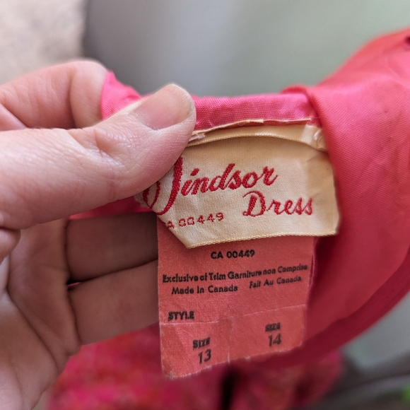 70s Windsor Dress - Picture 5 of 5